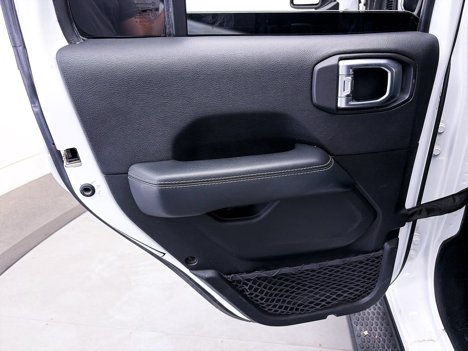 Used 2020 Jeep Wrangler Unlimited Sahara AWD/4WD image 28