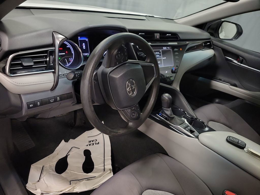 Used 2020 Toyota Camry LE w/ Sunroof Package image 13