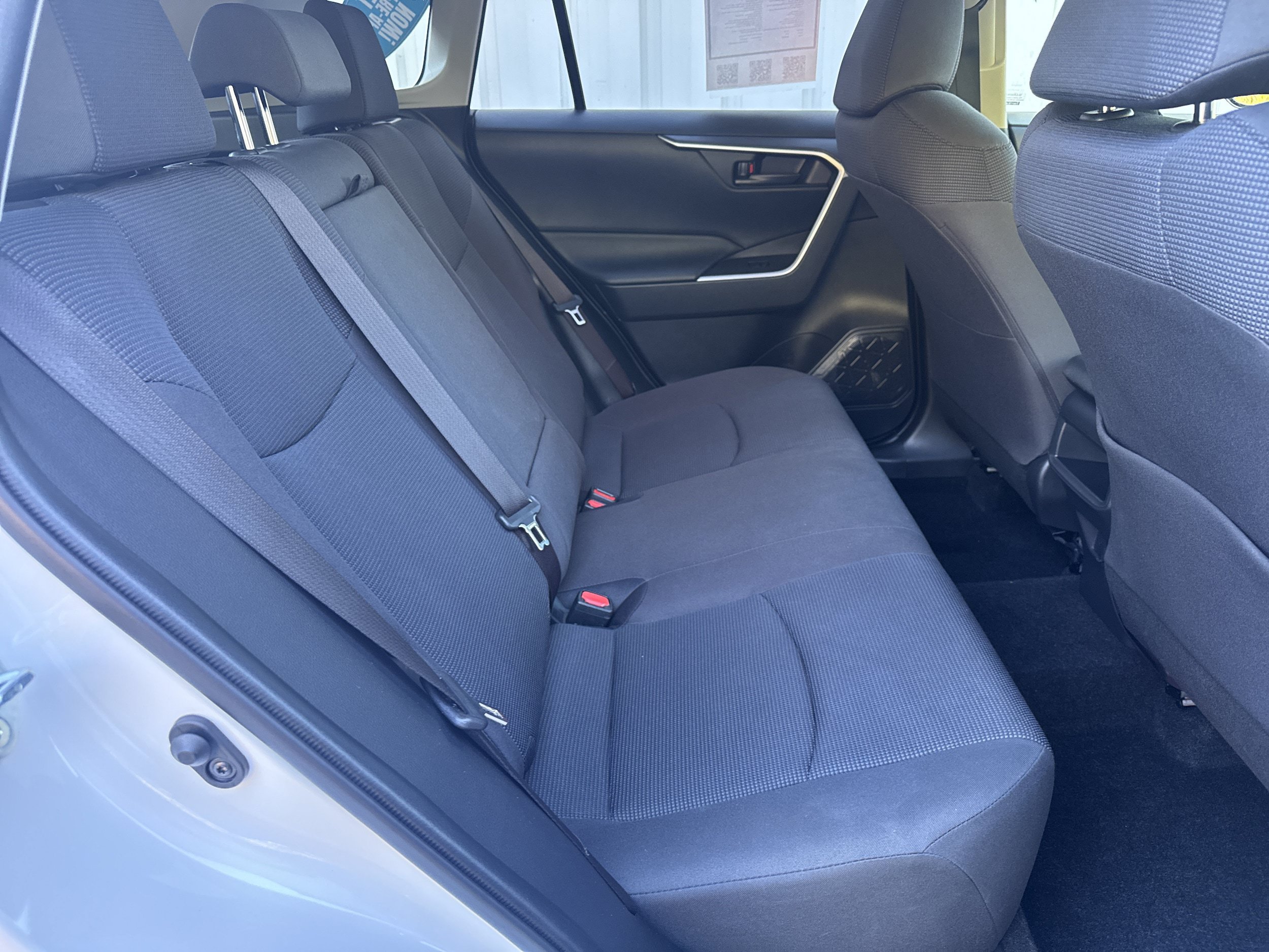 Used 2019 Toyota RAV4 LE w/ All Weather Liner Package AWD/4WD image 17