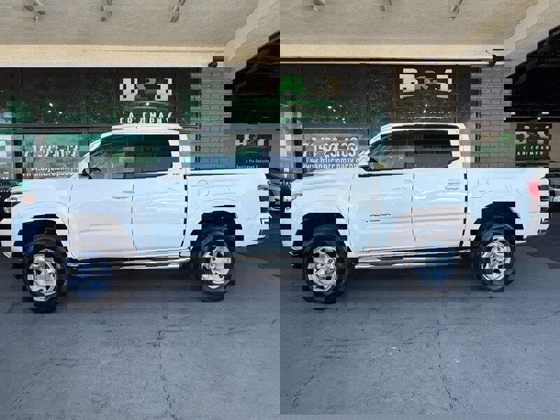 Used 2021 Toyota Tacoma SR5 image 4