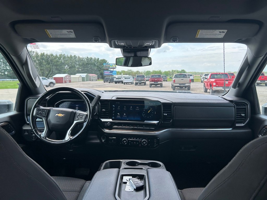 Used 2024 Chevrolet Silverado 2500 LT AWD/4WD image 19