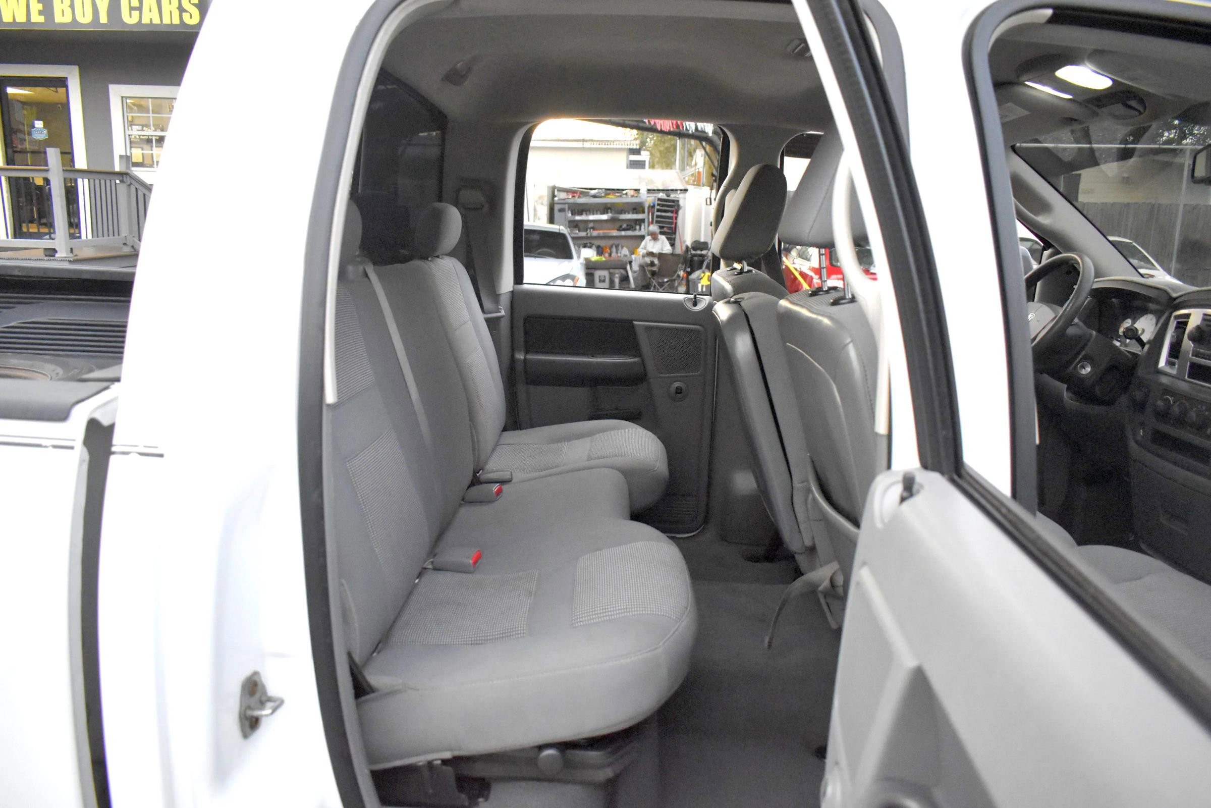 Used 2007 Dodge Ram 1500 Truck SLT image 17