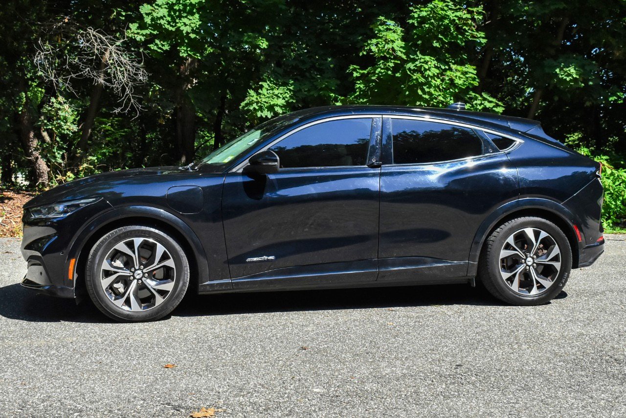 Used 2021 Ford Mustang Mach-E Premium AWD/4WD image 3