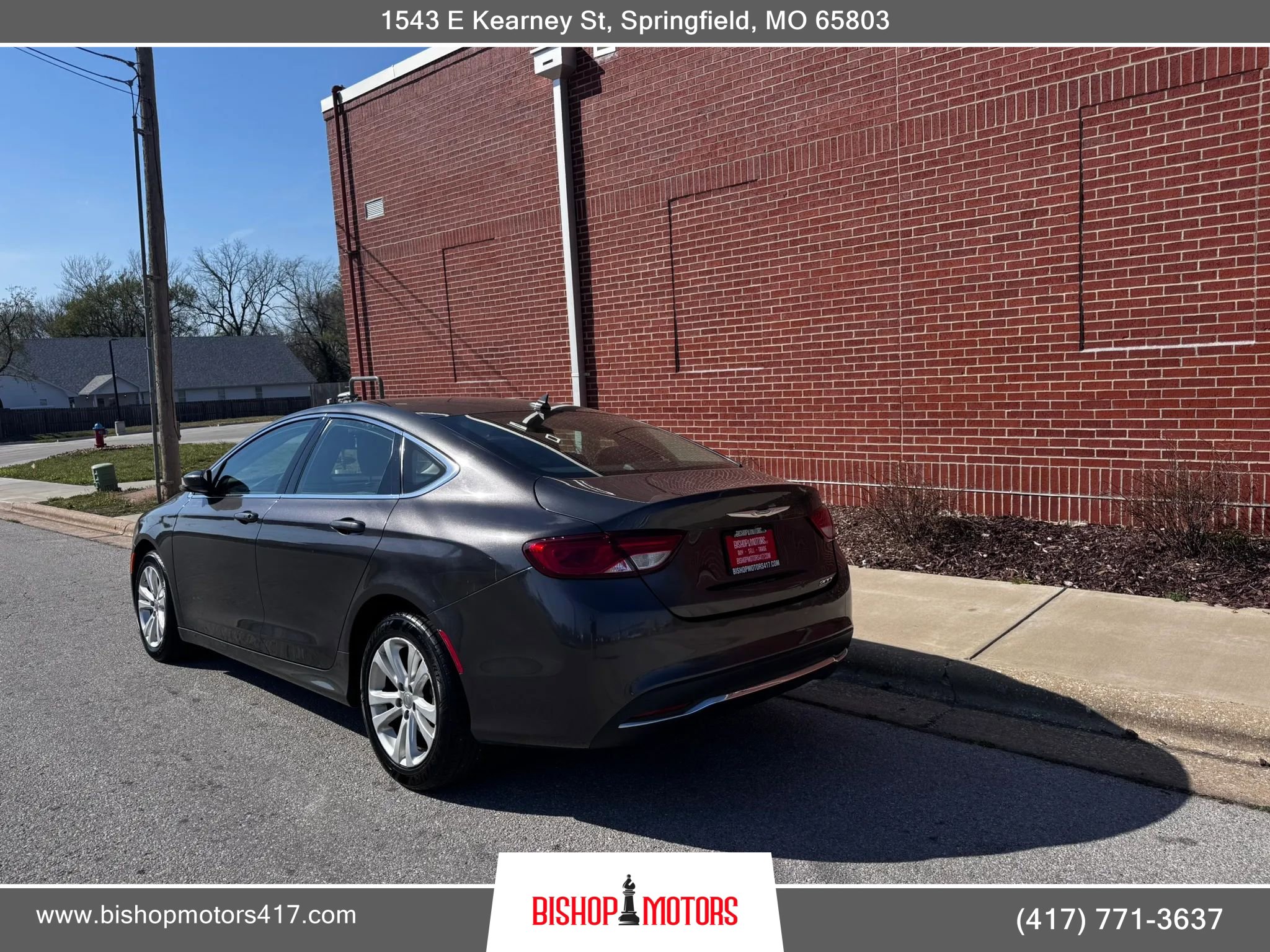 Used 2015 Chrysler 200 Limited w/ Convenience Group image 3