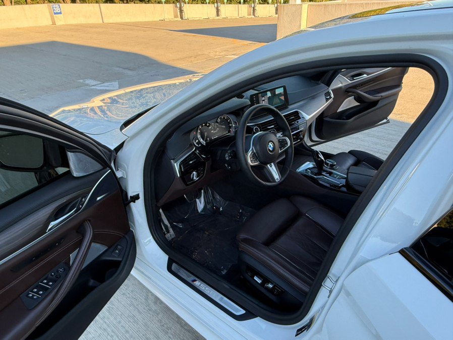 Used 2018 BMW M550i xDrive AWD/4WD image 13