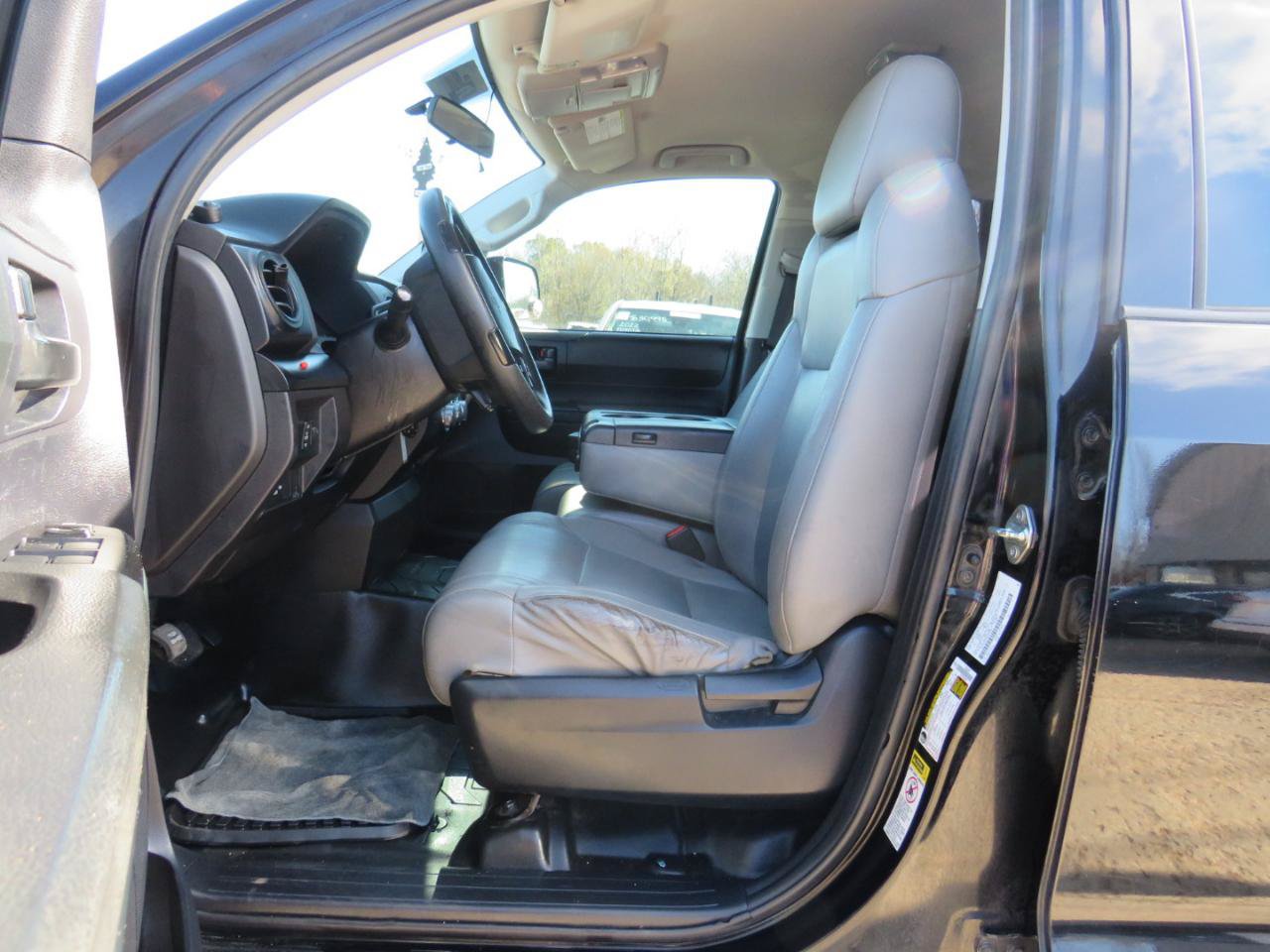 Used 2016 Toyota Tundra SR w/ Tow Package RWD image 5