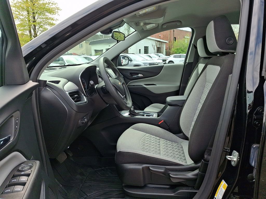 Used 2023 Chevrolet Equinox LS w/ LPO, Floor Liner Package FWD image 13