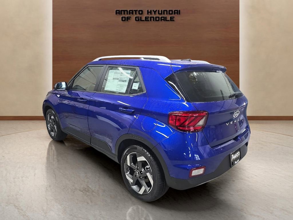 Used 2026 Hyundai Venue SEL FWD image 4