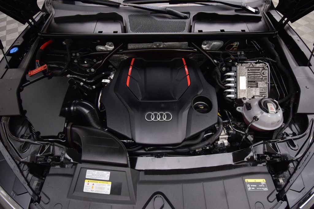 Used 2022 Audi SQ5 Premium image 30