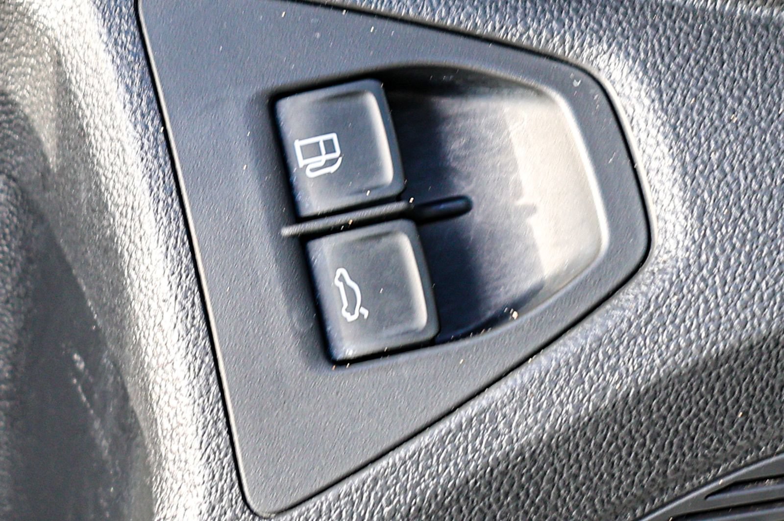 Used 2024 Volkswagen Jetta SE FWD image 37