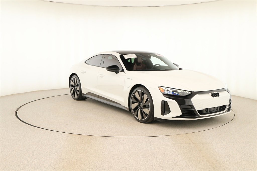 Certified 2024 Audi e-tron GT Prestige image 10