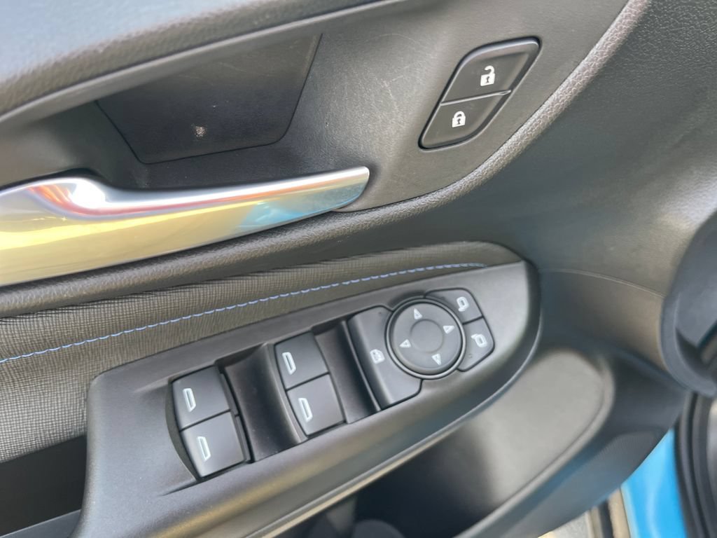 Used 2025 Buick Envista Sport Touring w/ Convenience I Package FWD image 11