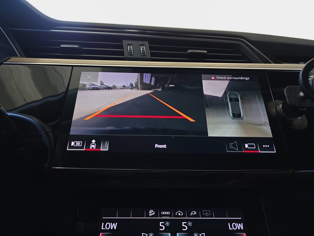 Certified 2024 Audi Q8 e-tron Premium Plus w/ Premium Plus Package AWD/4WD image 24