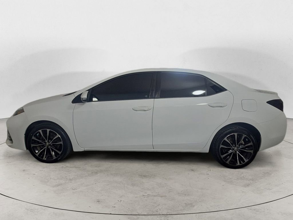 Used 2017 Toyota Corolla SE w/ Carpet Mat Package (TMS) FWD image 2