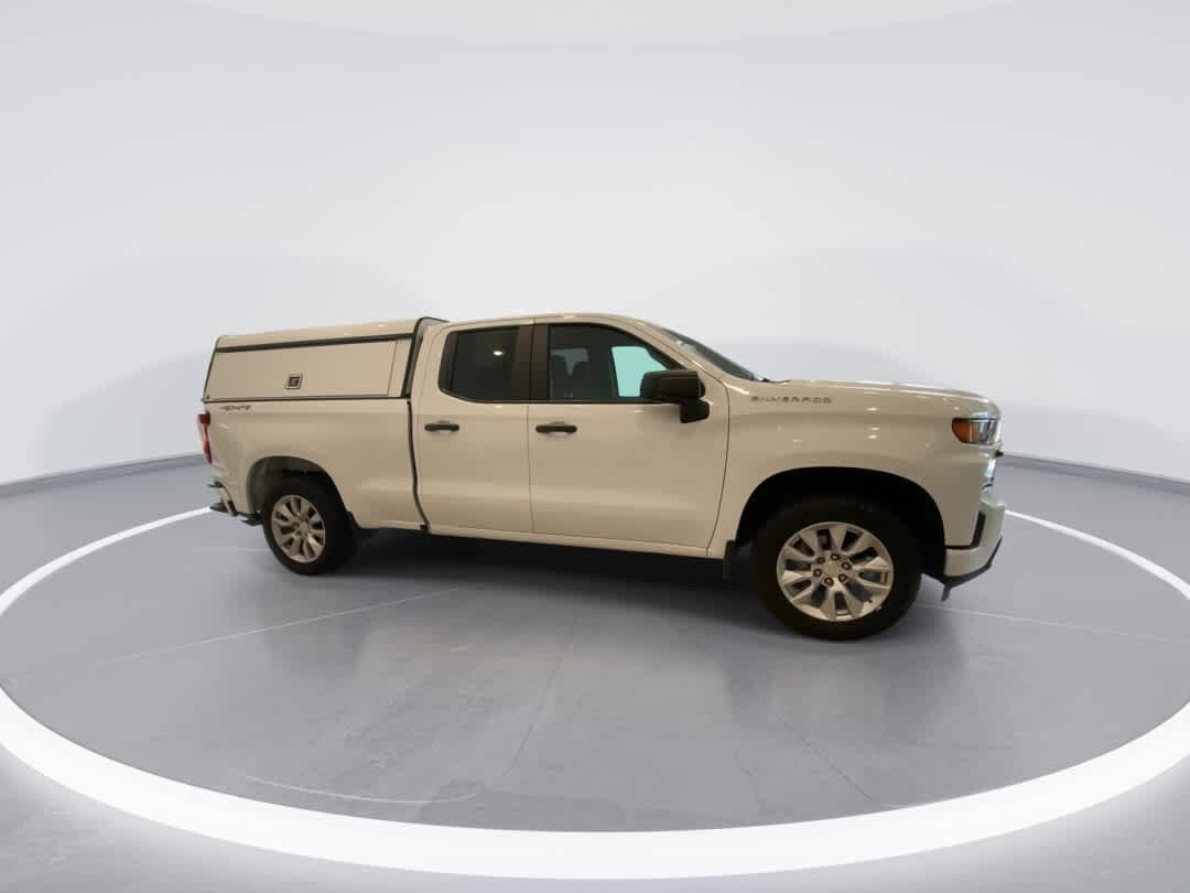Used 2021 Chevrolet Silverado 1500 Custom AWD/4WD image 2