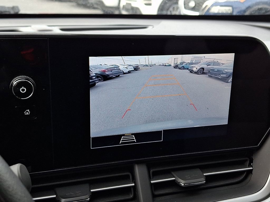 Used 2024 Chevrolet Trax LS image 19