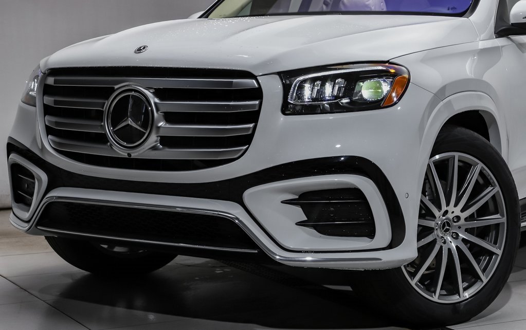 New 2026 Mercedes-Benz GLS 580 4MATIC image 2