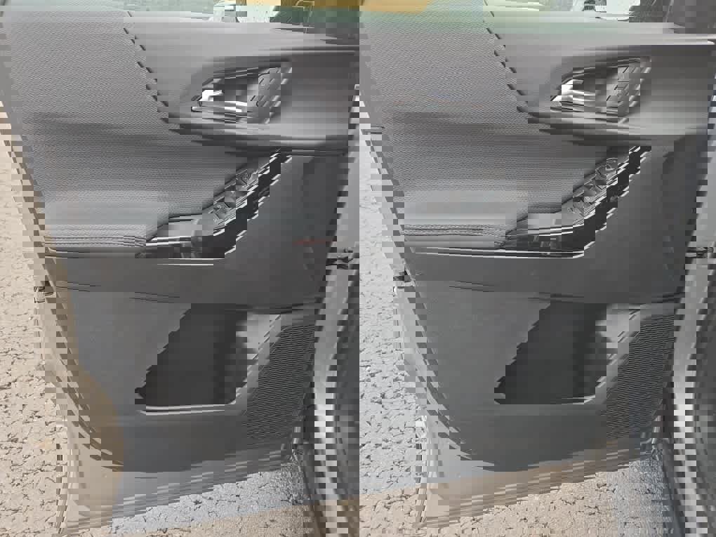 New 2026 Chevrolet Equinox LT image 11