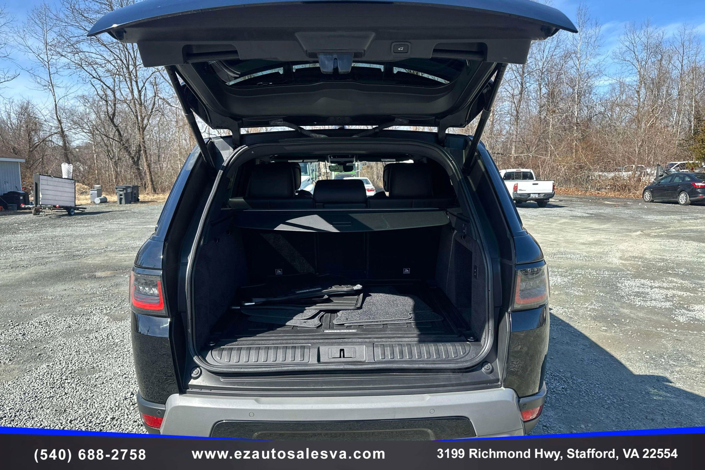 Used 2018 Land Rover Range Rover Sport SE image 11