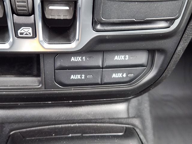 New 2026 Jeep Gladiator Sport AWD/4WD image 16