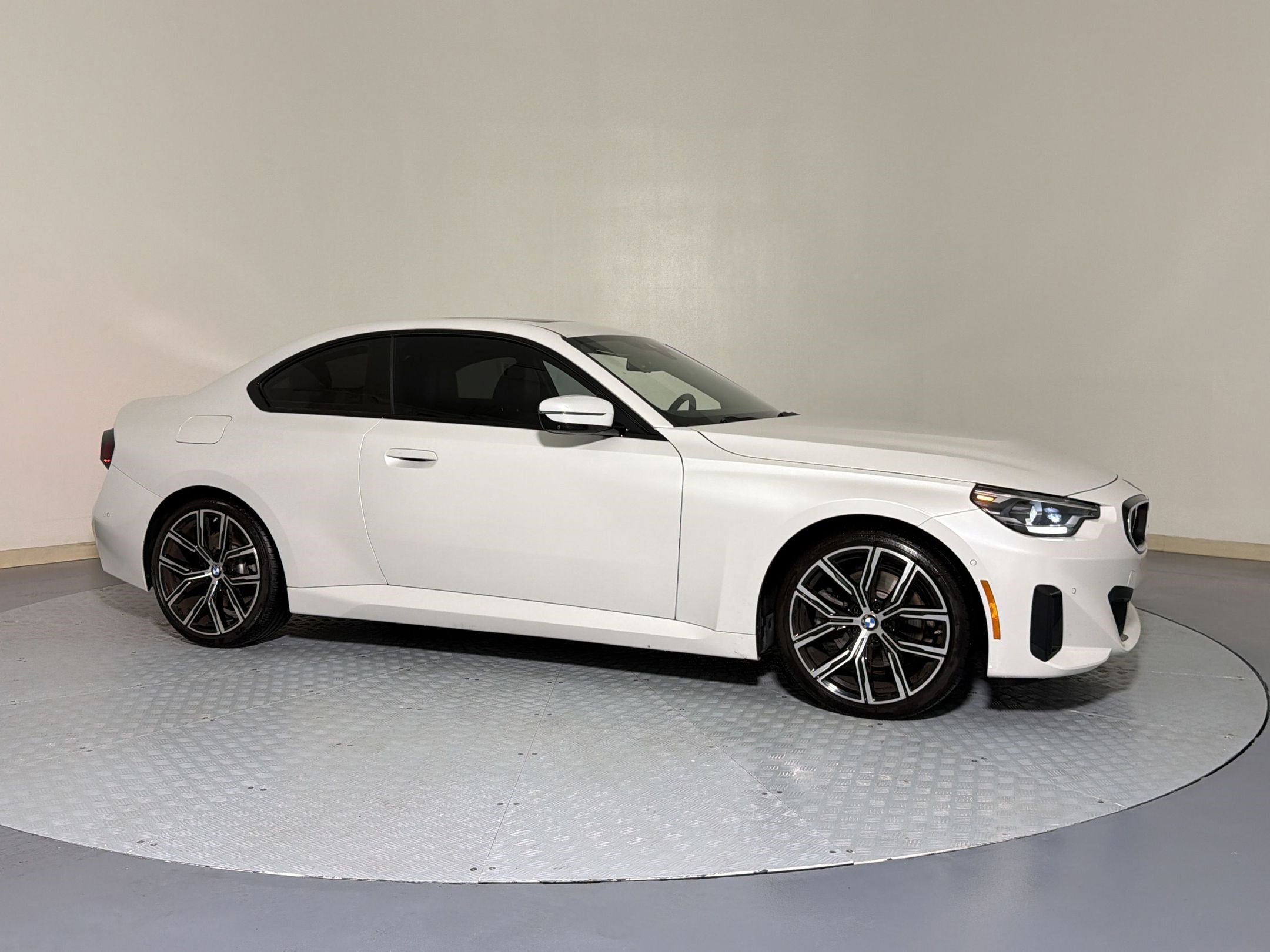 Certified 2024 BMW 230i Coupe w/ Convenience Package RWD image 7