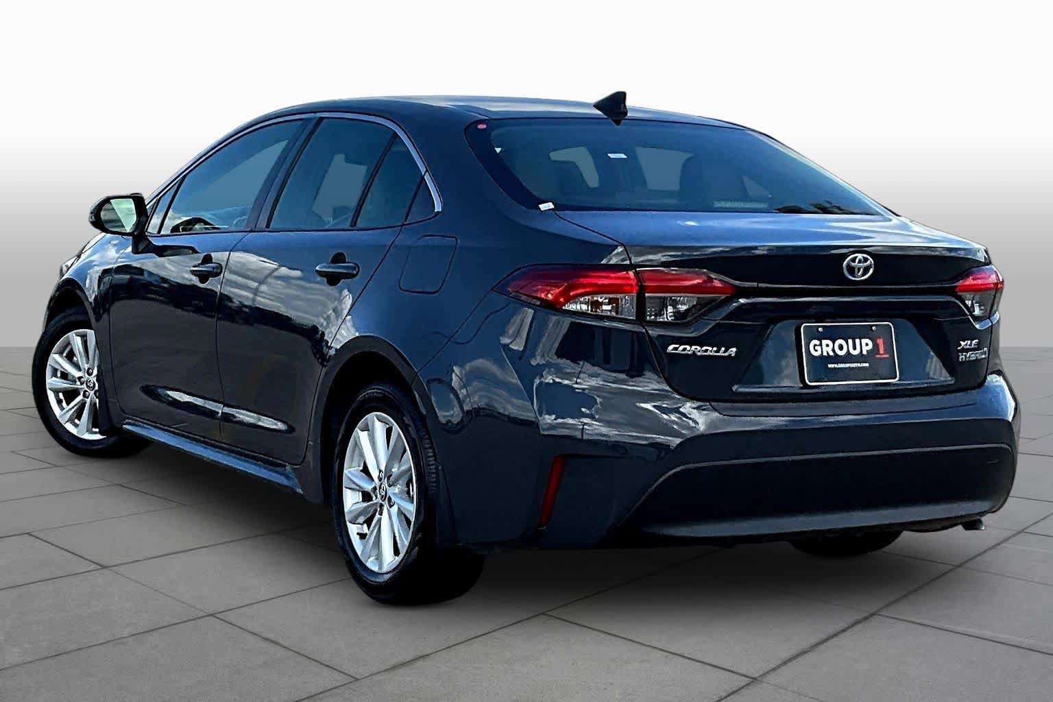 Used 2024 Toyota Corolla XLE FWD image 12