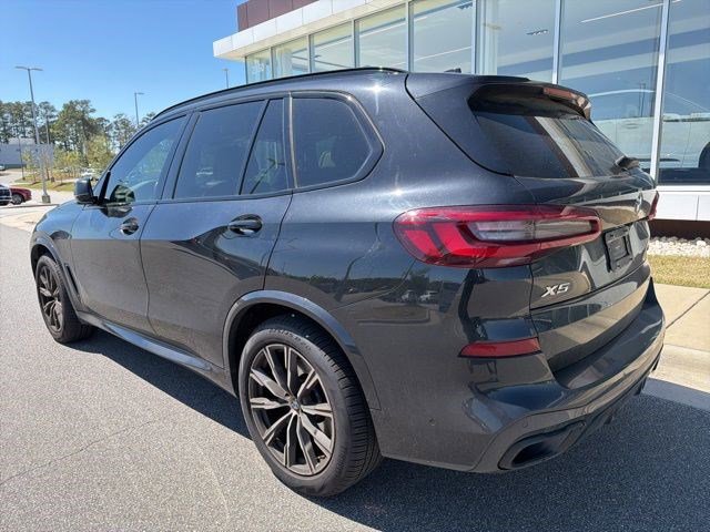 Used 2022 BMW X5 xDrive40i w/ M Sport Package image 3