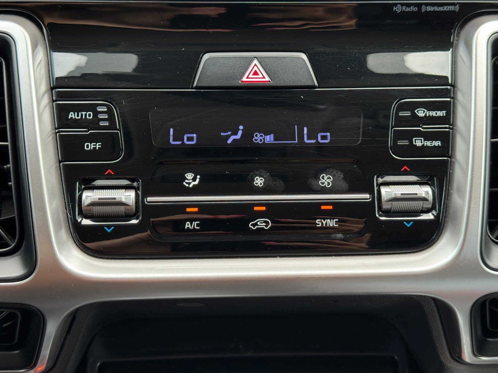 Used 2022 Kia Sorento S FWD image 26