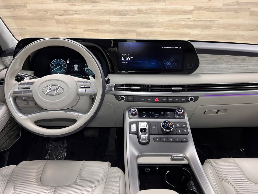 Used 2025 Hyundai Palisade Calligraphy AWD/4WD image 2