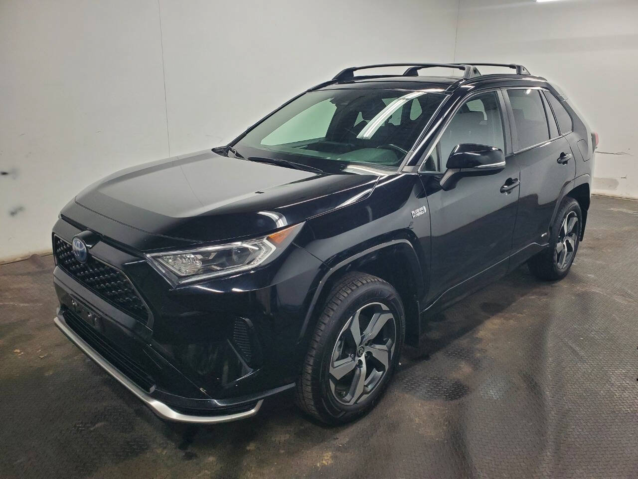 Used 2021 Toyota RAV4 SE w/ Weather & Moonroof Package