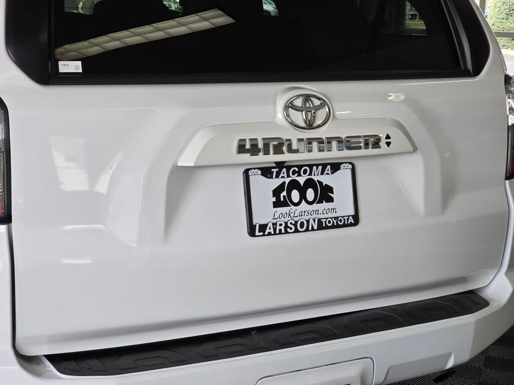 Used 2024 Toyota 4Runner SR5 Premium w/ Moonroof Package AWD/4WD image 12