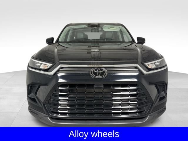 Used 2024 Toyota Grand Highlander XLE image 3