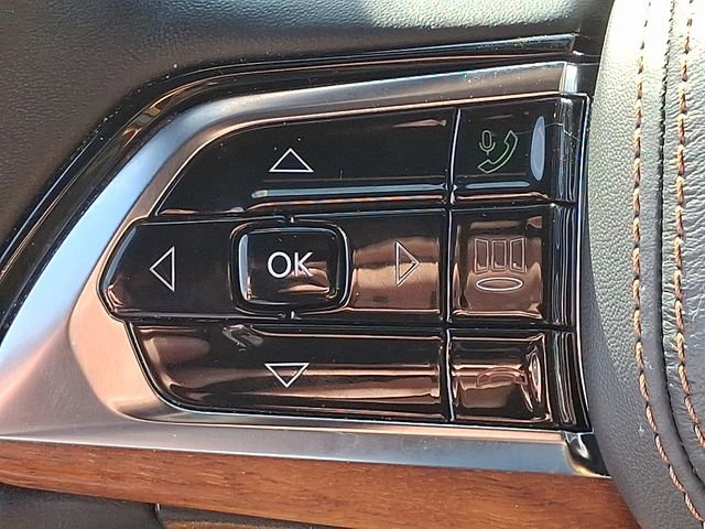 Used 2022 Jeep Grand Cherokee Summit AWD/4WD image 21