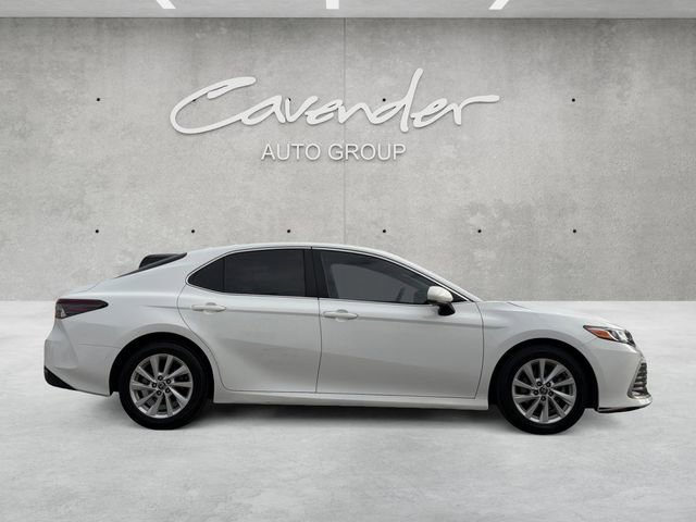 Used 2022 Toyota Camry LE image 17