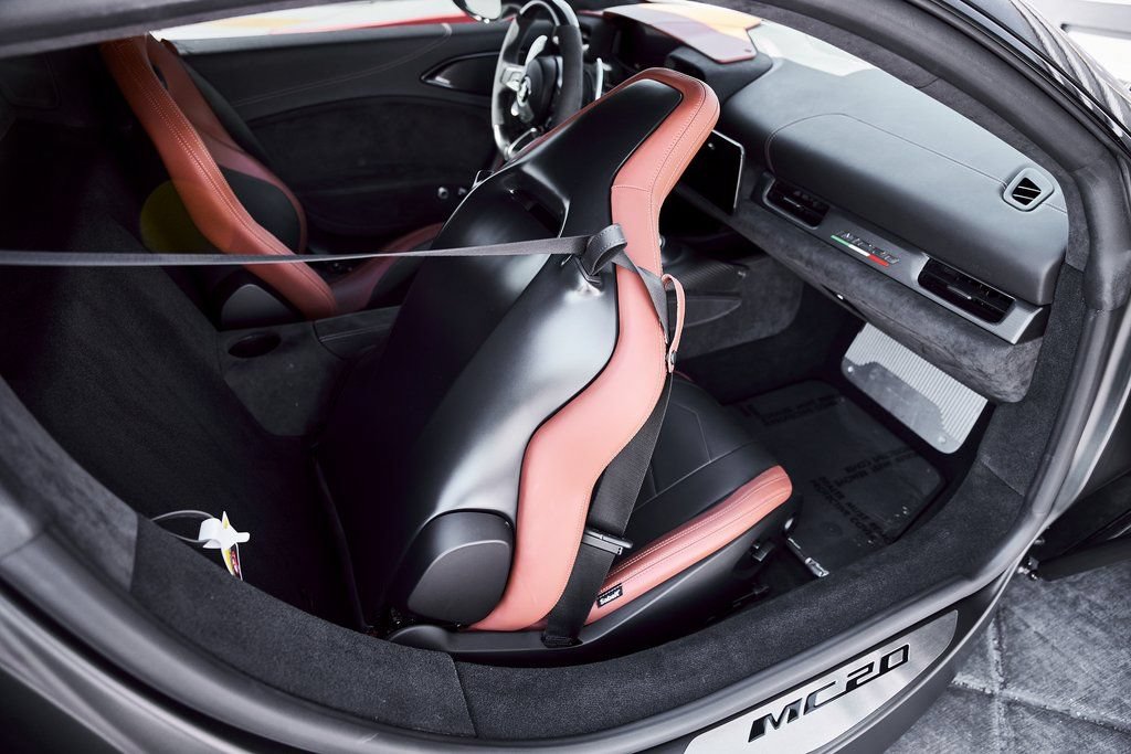 Used 2023 Maserati MC20 Coupe RWD image 44