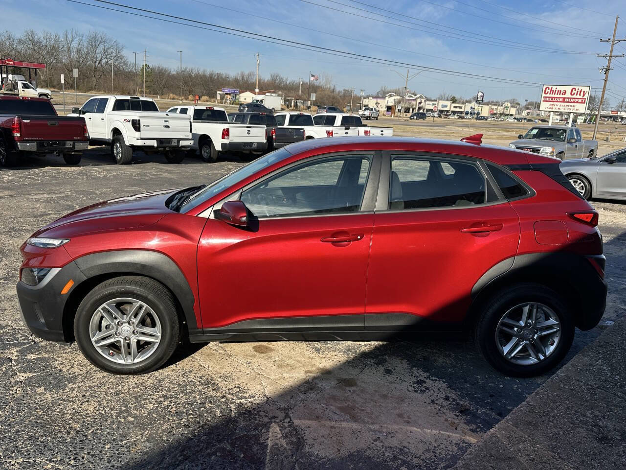 Used 2023 Hyundai Kona SE image 6