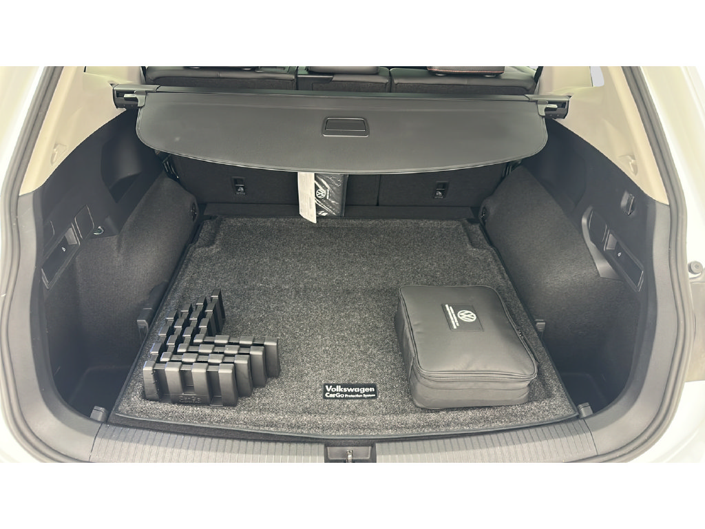 Used 2024 Volkswagen Tiguan Wolfsburg Edition AWD/4WD image 25