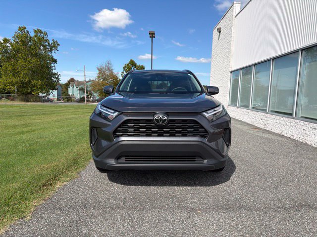 Used 2025 Toyota RAV4 XLE FWD image 3
