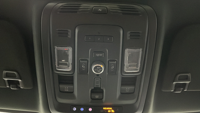 Used 2023 GMC Yukon XL Denali Ultimate AWD/4WD image 36