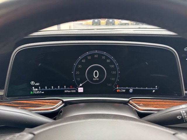 Used 2021 Cadillac Escalade ESV Premium Luxury w/ Driver Assist Tech Package image 29