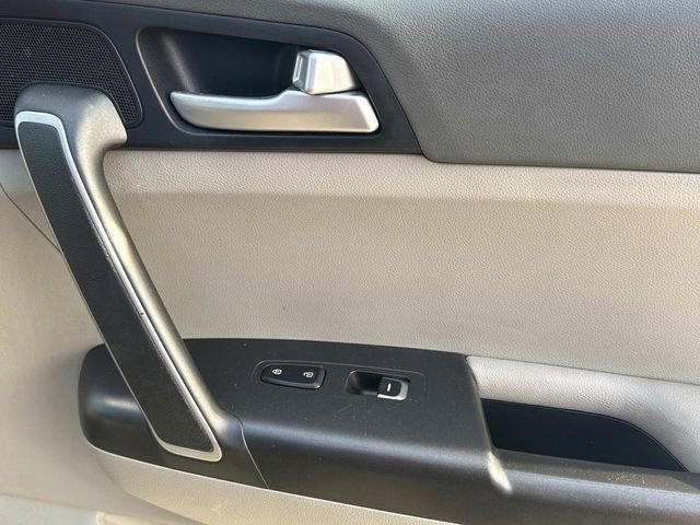 Used 2017 Kia Sportage LX image 19