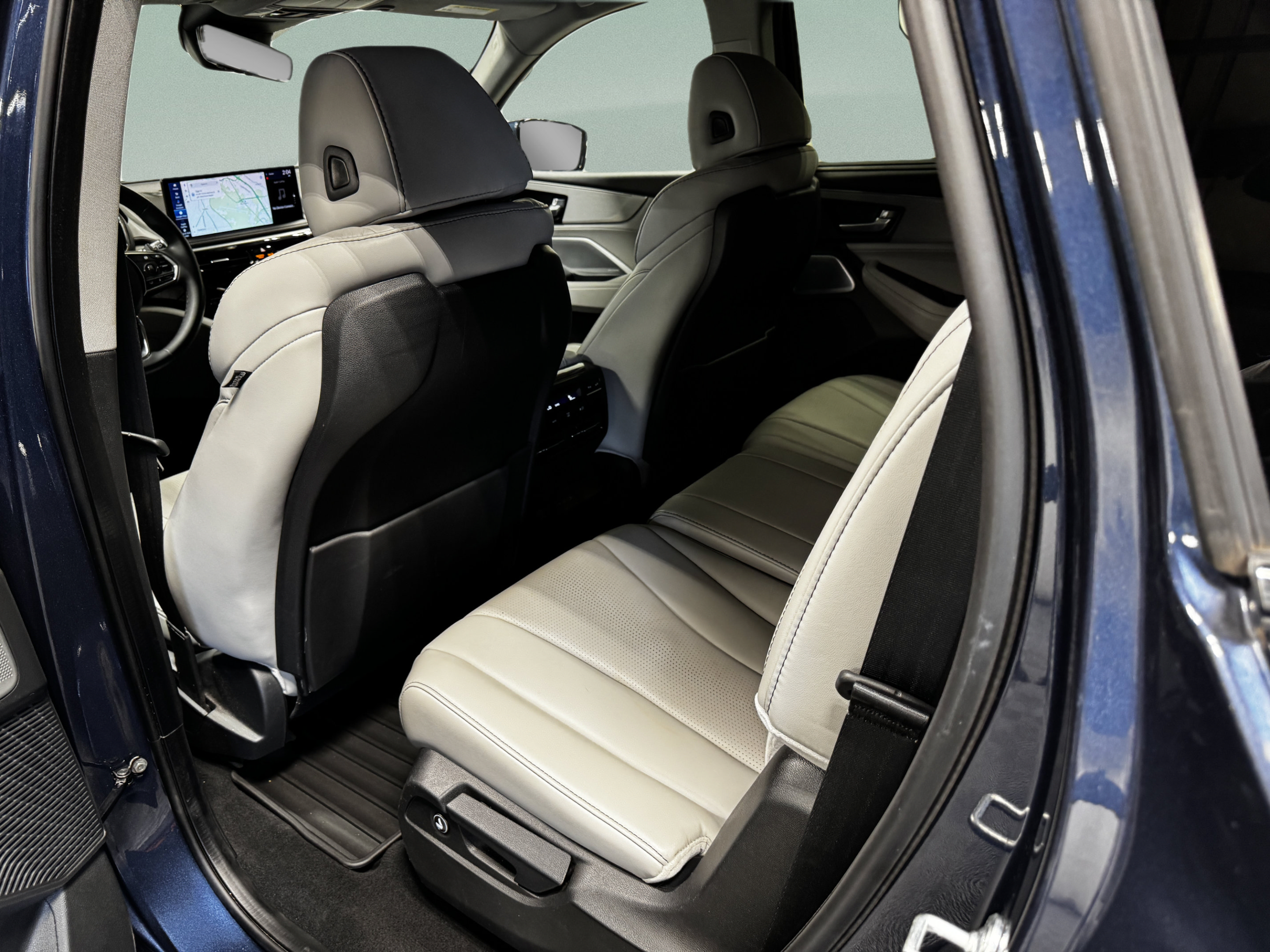 Certified 2025 Acura MDX w/ Technology Package AWD/4WD image 10