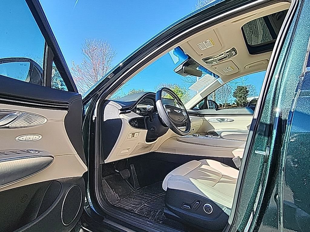 Used 2023 Genesis GV70 2.5T Select w/ Select Package image 5