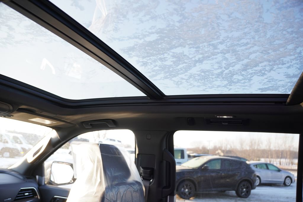 New 2026 Chevrolet Suburban High Country image 13