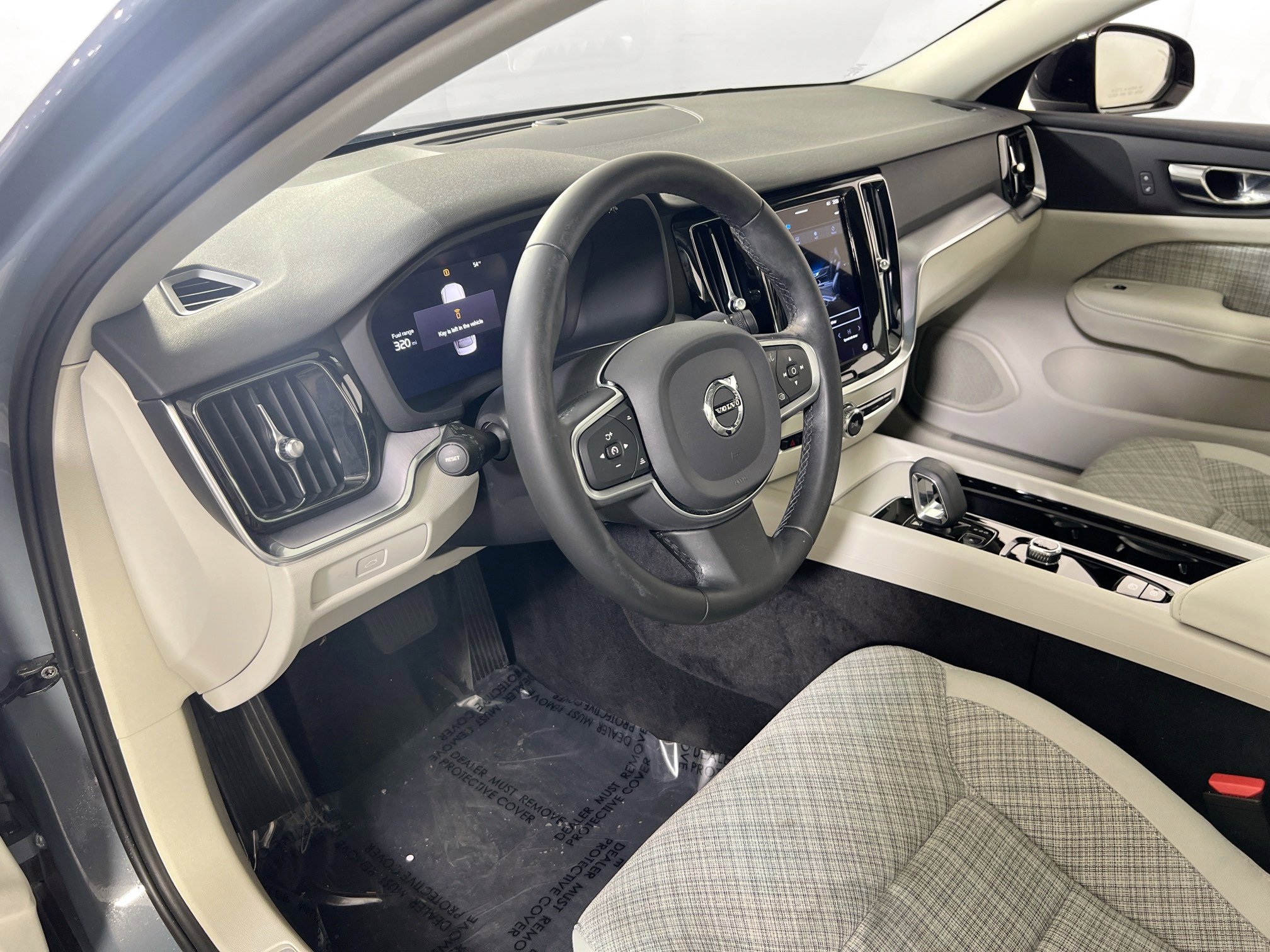 Used 2023 Volvo S60 B5 Core w/ Protection Package Premier image 9