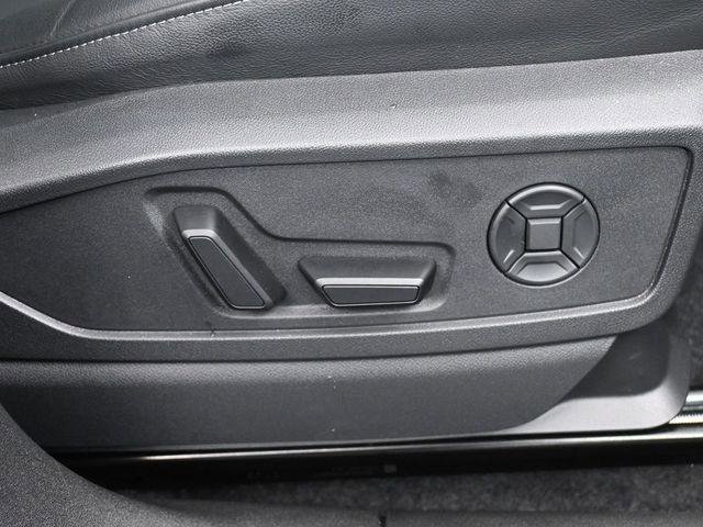 Certified 2025 Audi Q5 Premium w/ Convenience Package image 37