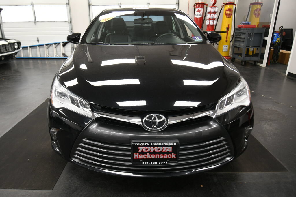 Used 2015 Toyota Camry XLE FWD image 3