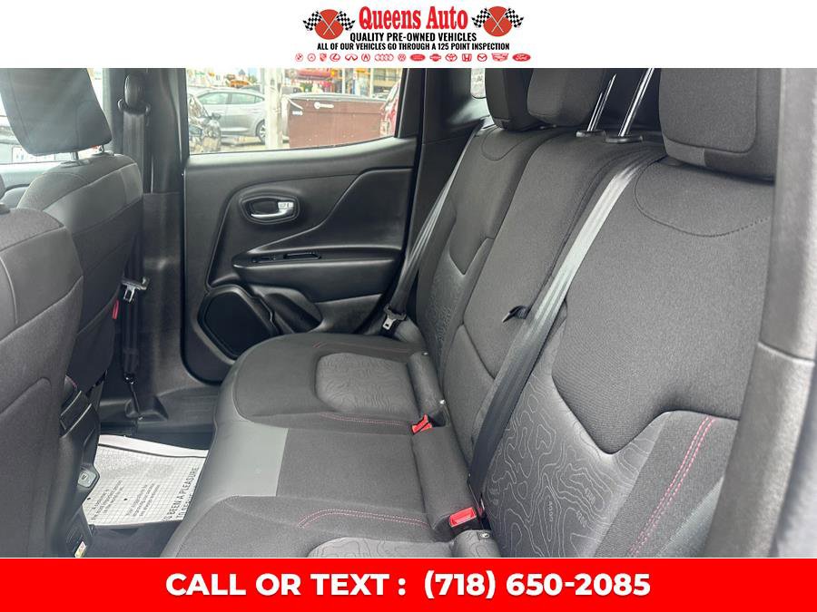 Used 2021 Jeep Renegade Trailhawk image 10