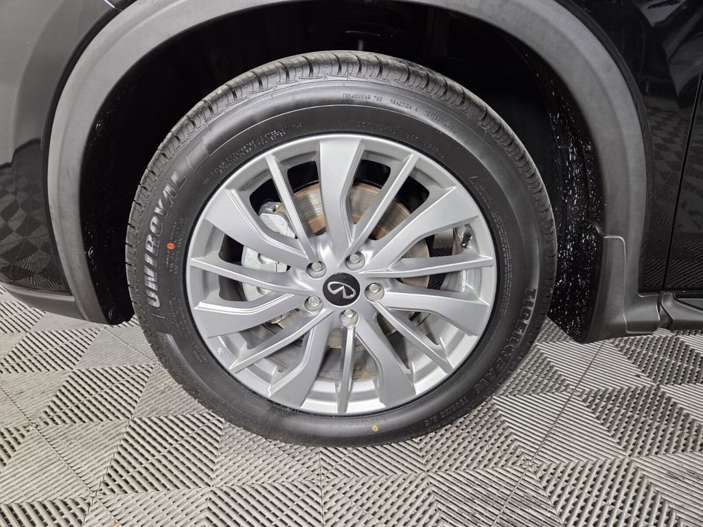 Used 2023 INFINITI QX50 Luxe image 11