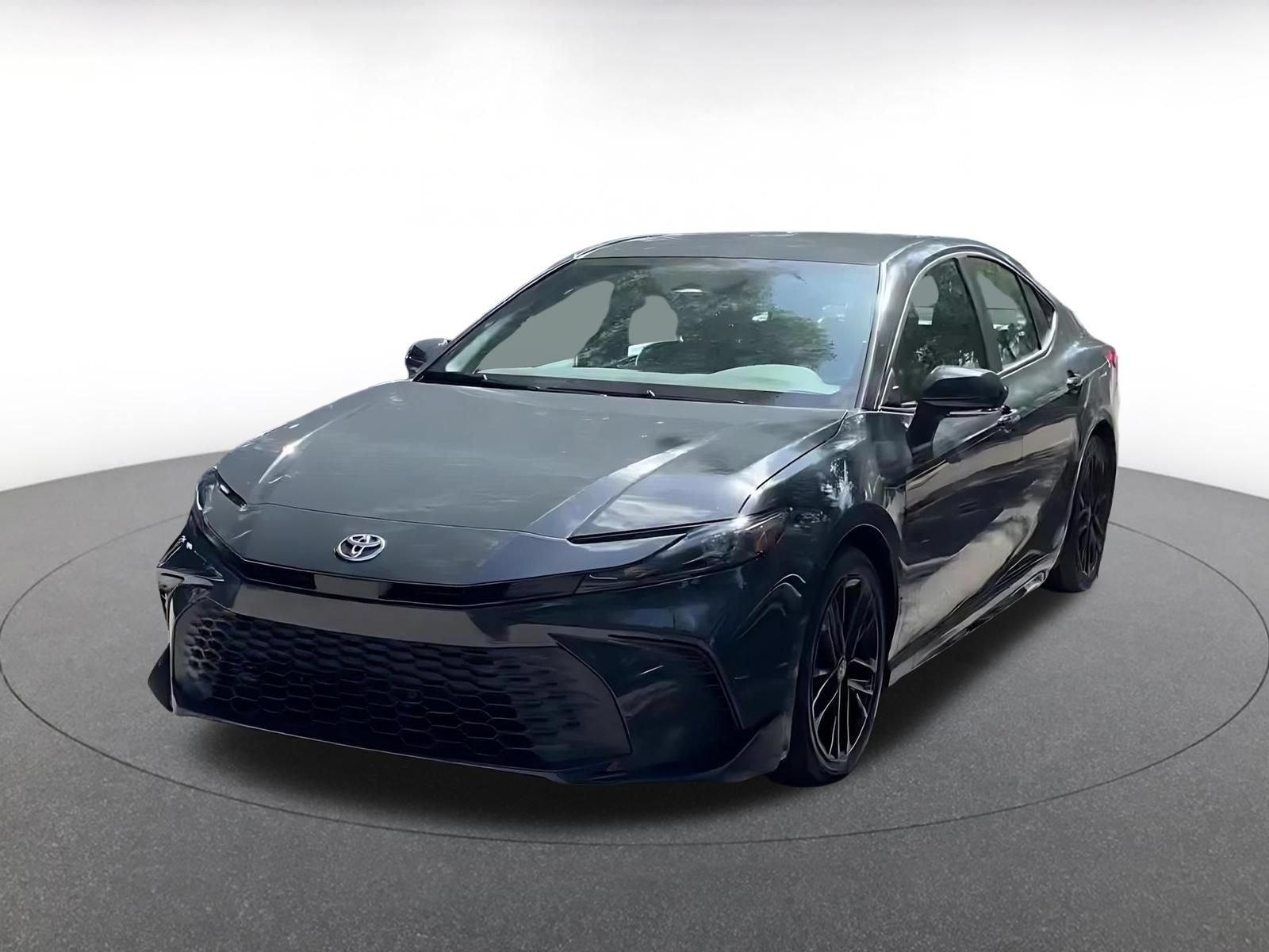 Used 2026 Toyota Camry SE FWD image 7